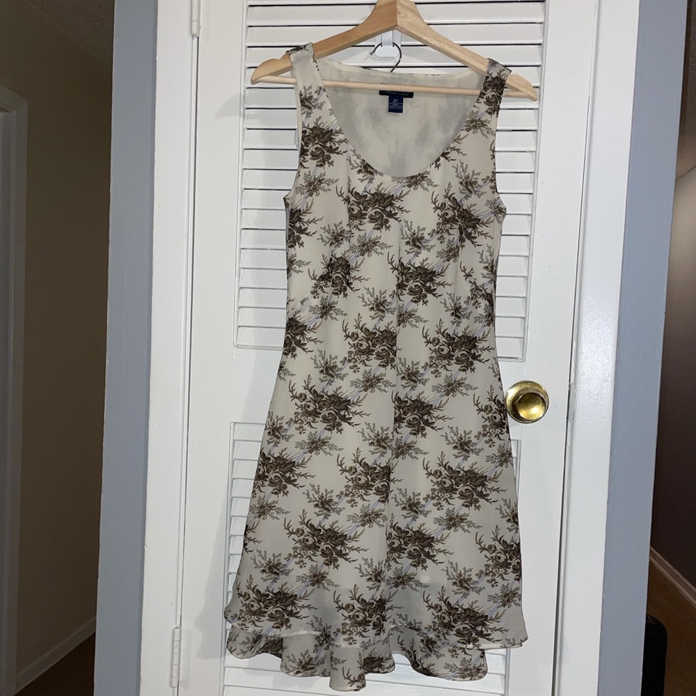 Ann Taylor MIDI Sleevless Lined Dress with Roses Size 6P